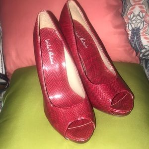 Michael Antonio red peep toe pumps size 6